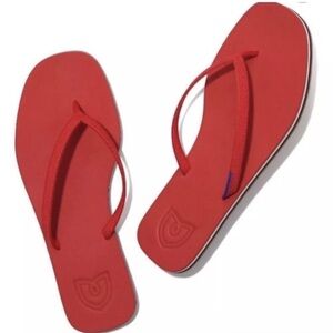 Rothy’s Firecracker Flip Flops Size 5 NWT